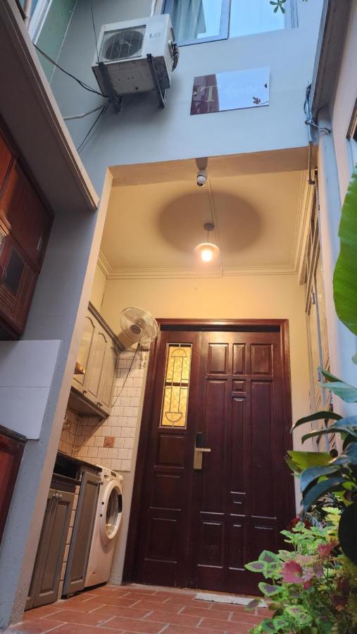 Privatunterkunft T Balcony *